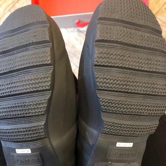 New in box authentic hunter boots - Picture 4 of 5